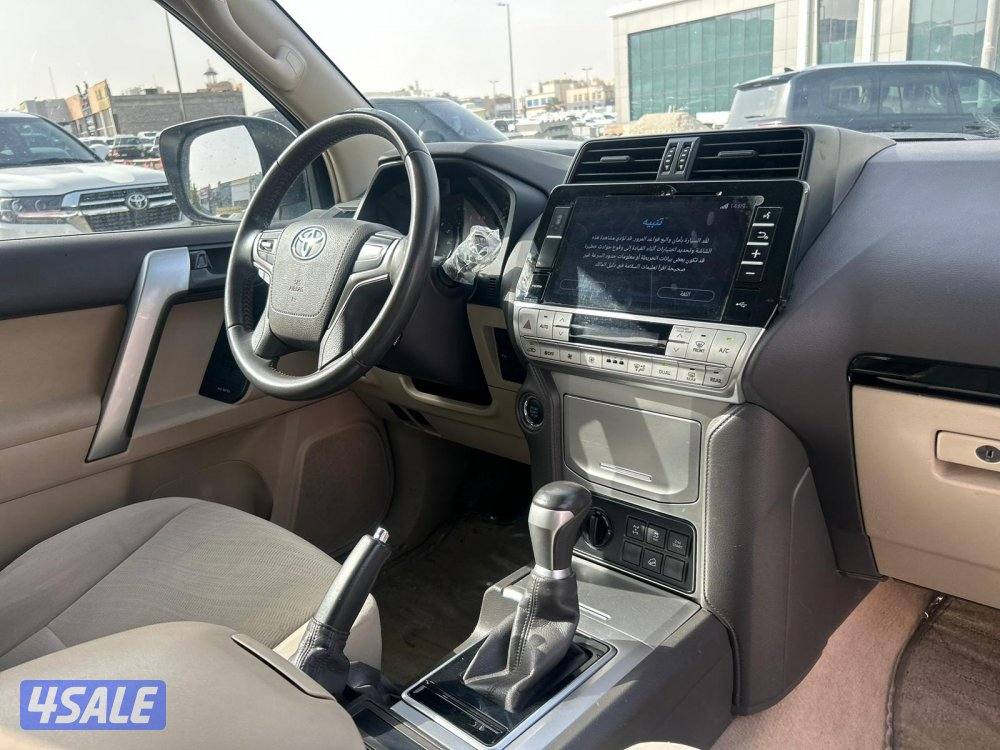 تويوتا لاند كروزر برادو TX.L موديل 2021 ماشى 105.000 k.m  وارد الساير7