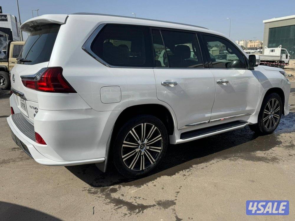 لكزس LX570 s  موديل 2020 ماشى 125.000 k.m  وارد الساير .صبغ وكالة2