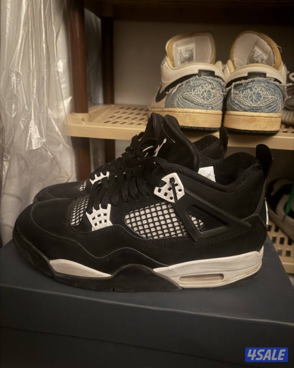 Jordan 4 white thunderللبيع جوردن ٤ وايت ثاندر اصلي1