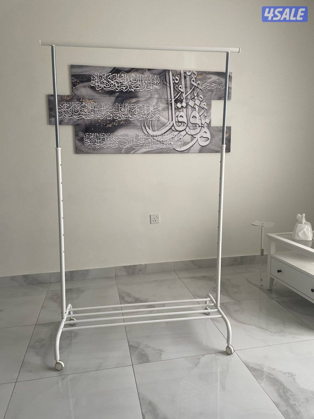 كنبه ومجموعة اغراض0