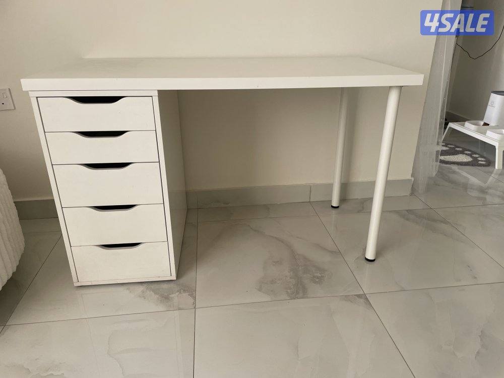 كنبه ومجموعة اغراض4