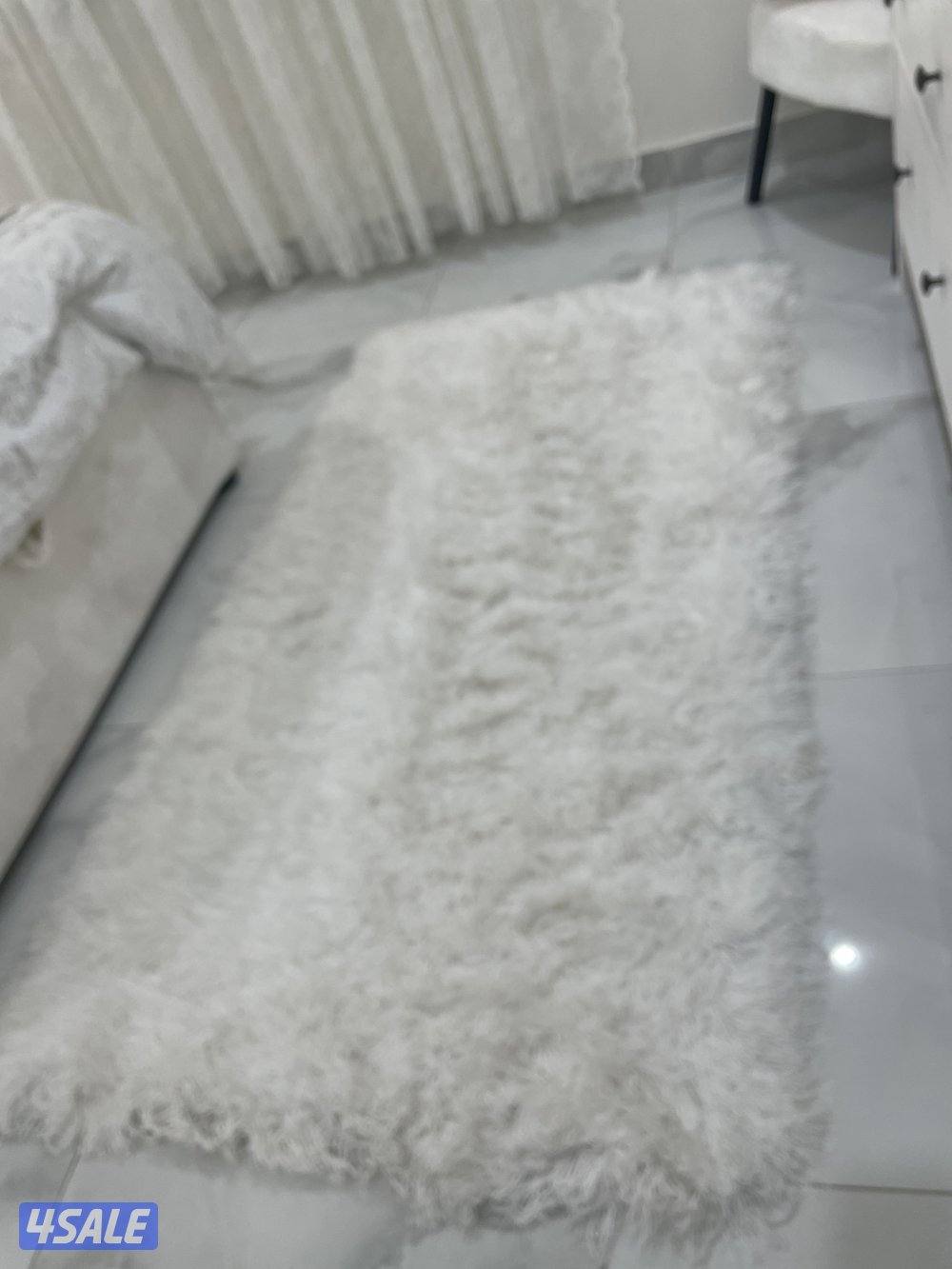 كنبه ومجموعة اغراض5