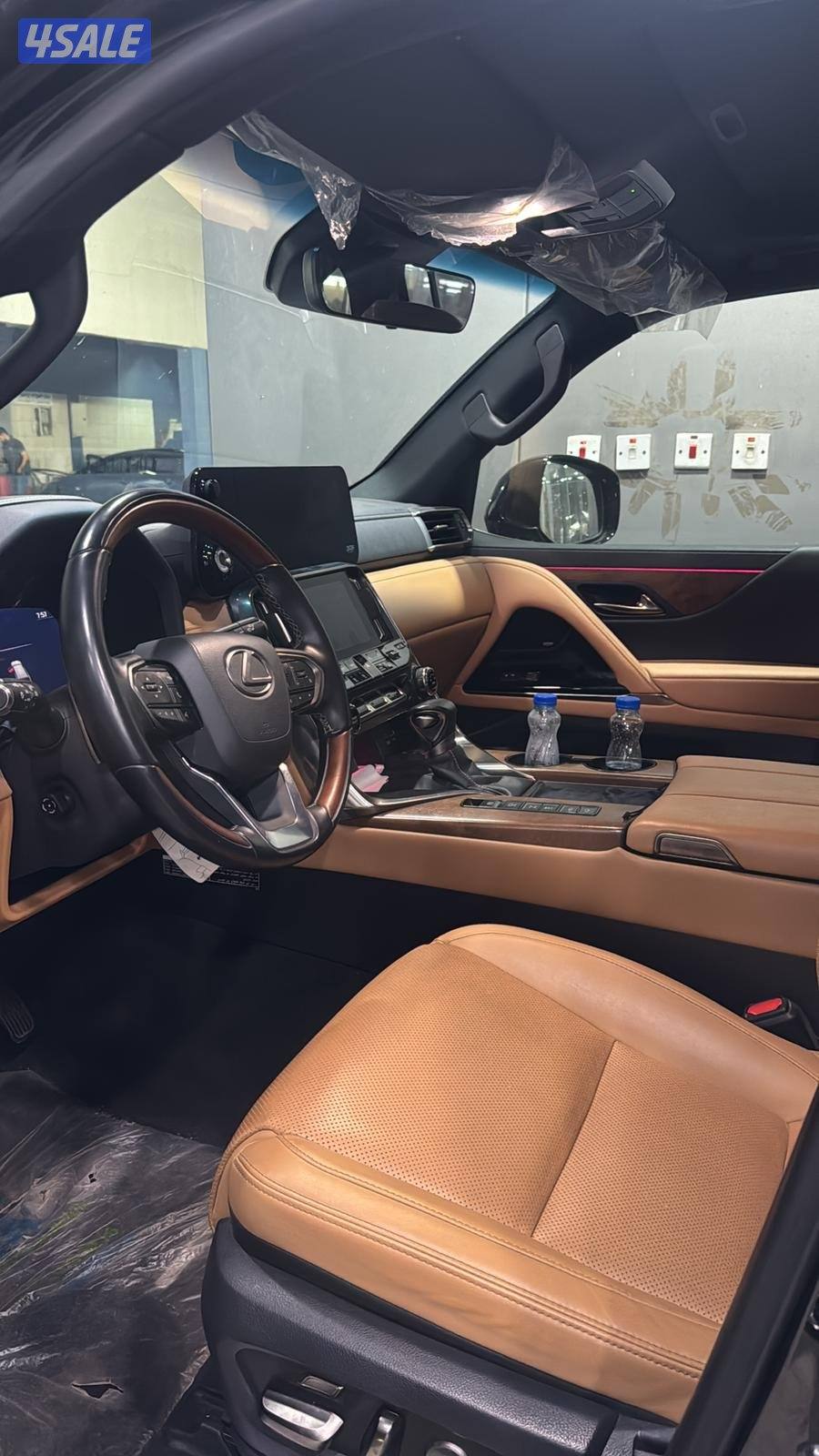 جيب لكزس الدرجه الاولى 20234