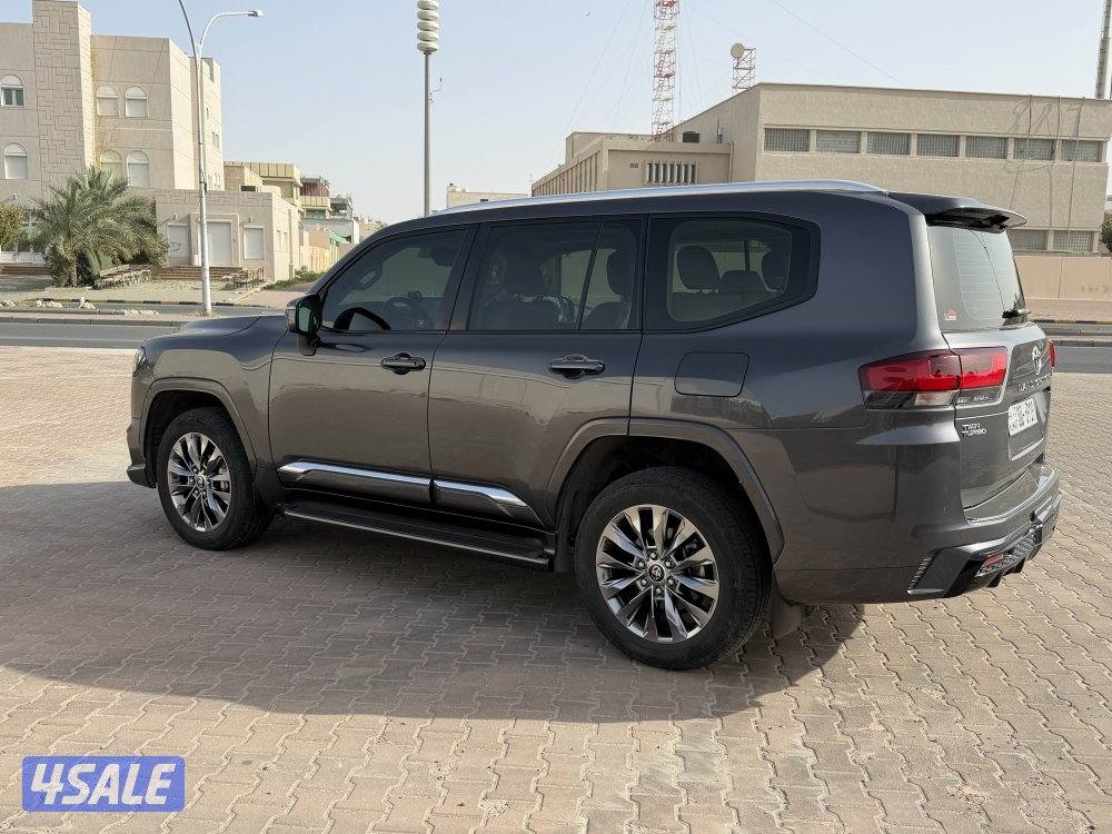 GXR ماشي ٣٥ الف فقط - صبغ وكالة - خالي من الحوادث - توين تيربو ايرو اس2