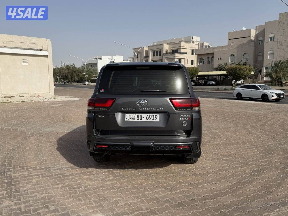 GXR ماشي ٣٥ الف فقط - صبغ وكالة - خالي من الحوادث - توين تيربو ايرو اس3