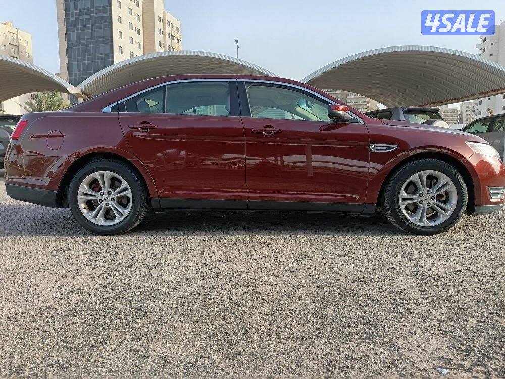 فورد تورس 2015 الغانم بحاله ممتازه عداد/1040002