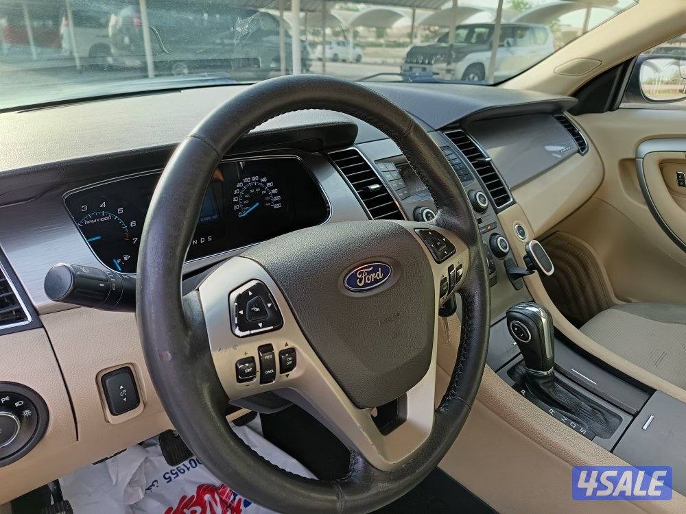 فورد تورس 2015 الغانم بحاله ممتازه عداد/1040007