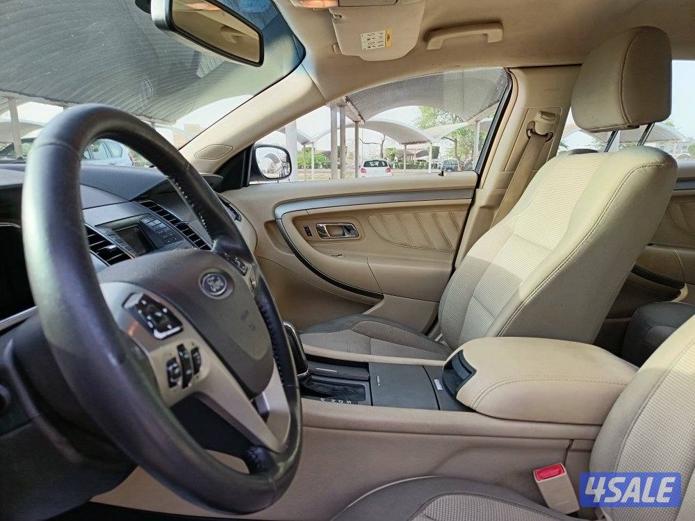 فورد تورس 2015 الغانم بحاله ممتازه عداد/1040006