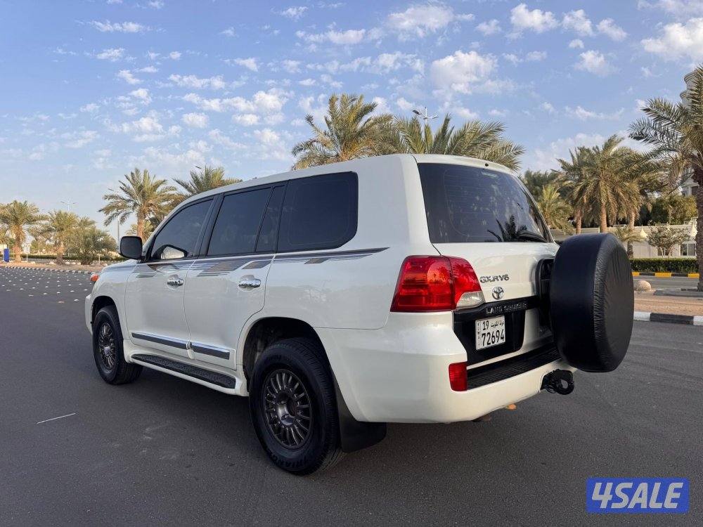 لاند كروز موديل 2015 GXR V6 بحاله ممتازه شرط الفحص2