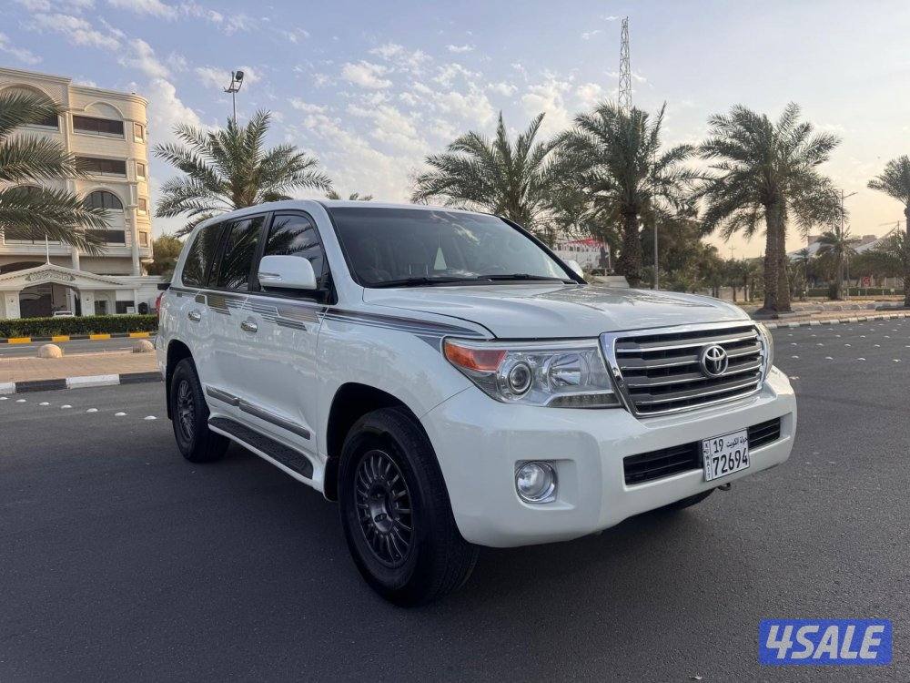 لاند كروز موديل 2015 GXR V6 بحاله ممتازه شرط الفحص4