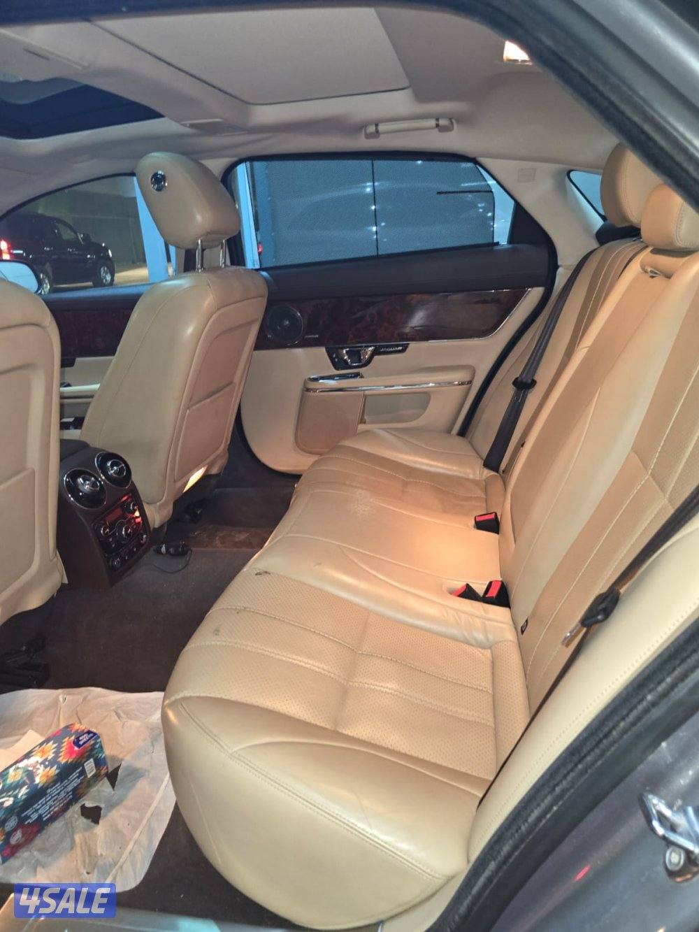 للبيع جاكوار 2015 رمادي داخل بيج ماشي 180 ألف2