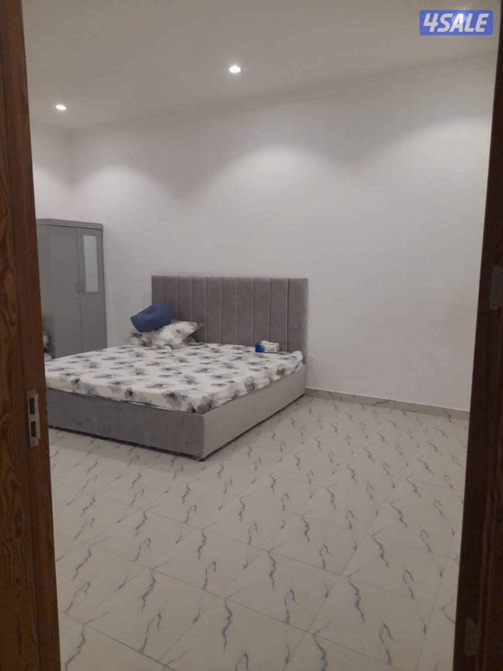 دور ارضي كامل جديدللإيجار ٣غرف ماستر+صالتين وحمام ضيوف غرفة عامل وحمام1