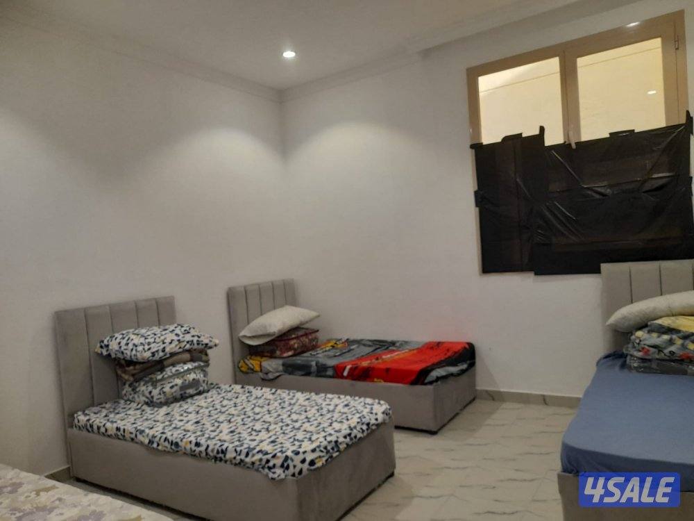 دور ارضي كامل جديدللإيجار ٣غرف ماستر+صالتين وحمام ضيوف غرفة عامل وحمام3