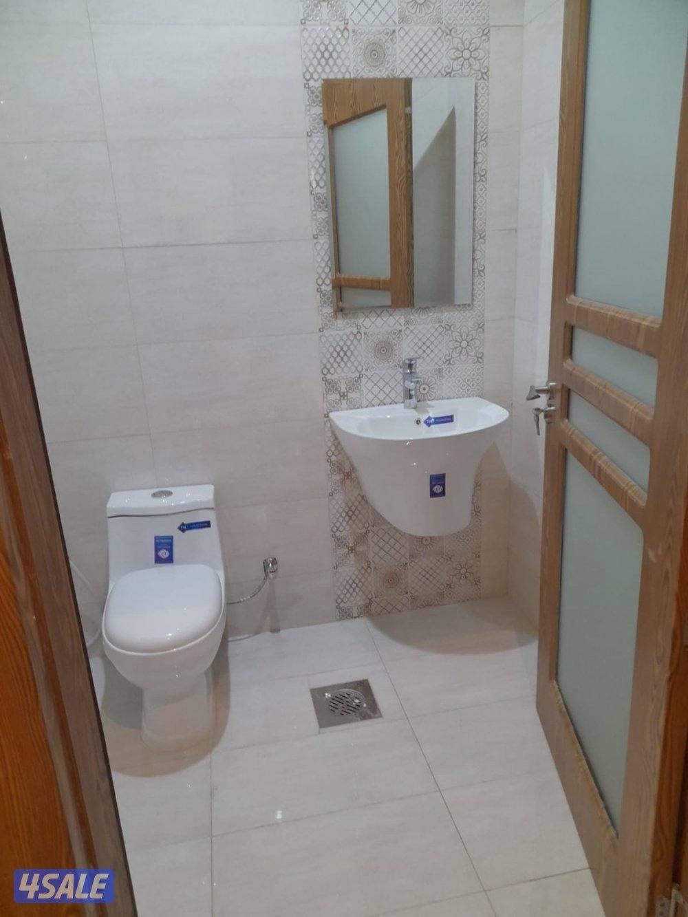 دور ارضي كامل جديدللإيجار ٣غرف ماستر+صالتين وحمام ضيوف غرفة عامل وحمام5