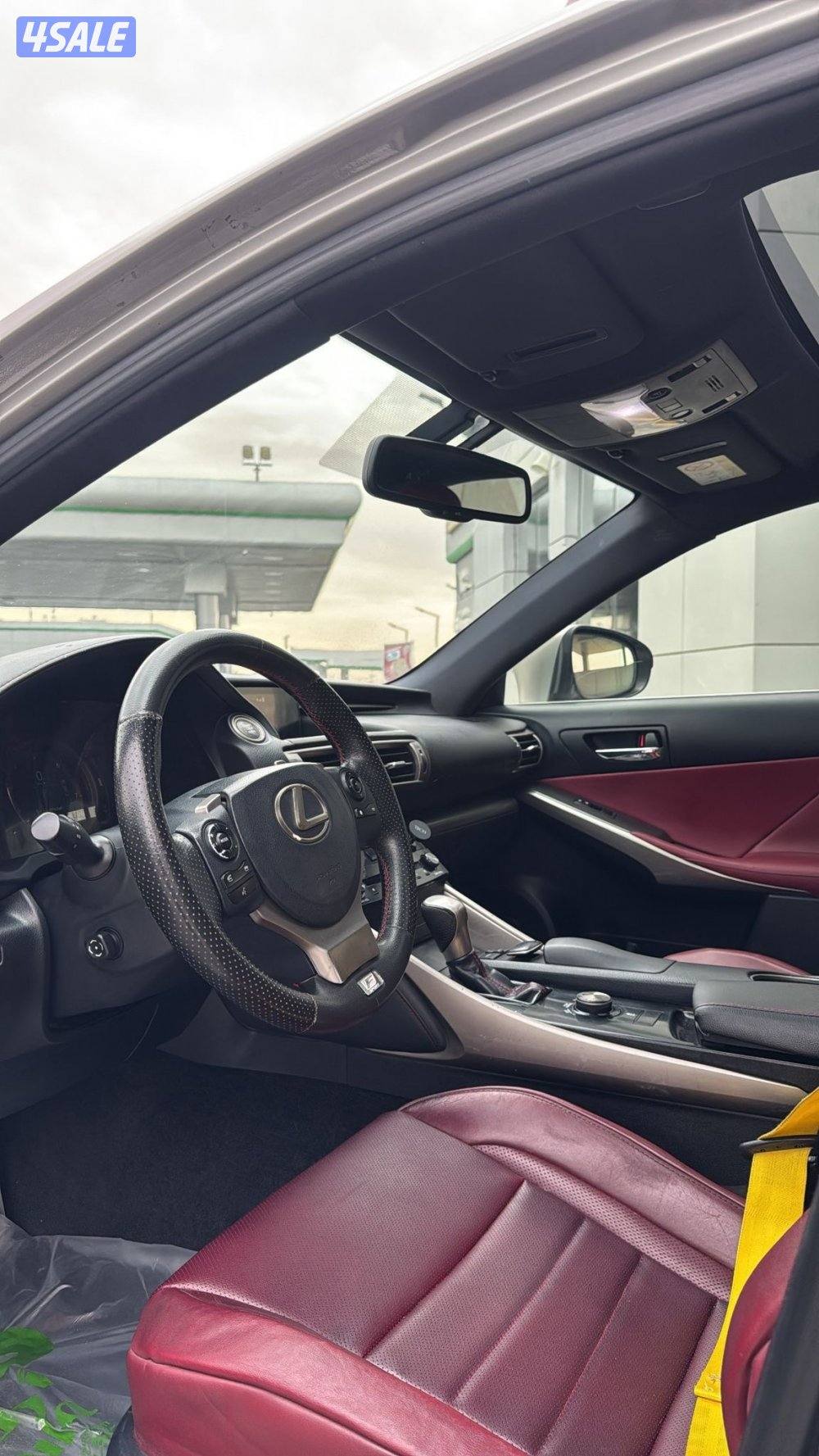 للبيع لكزز كامل المواصفات شرط الفحص ماشي ٣٠٠ السياره بحاله ممتازه داخل1