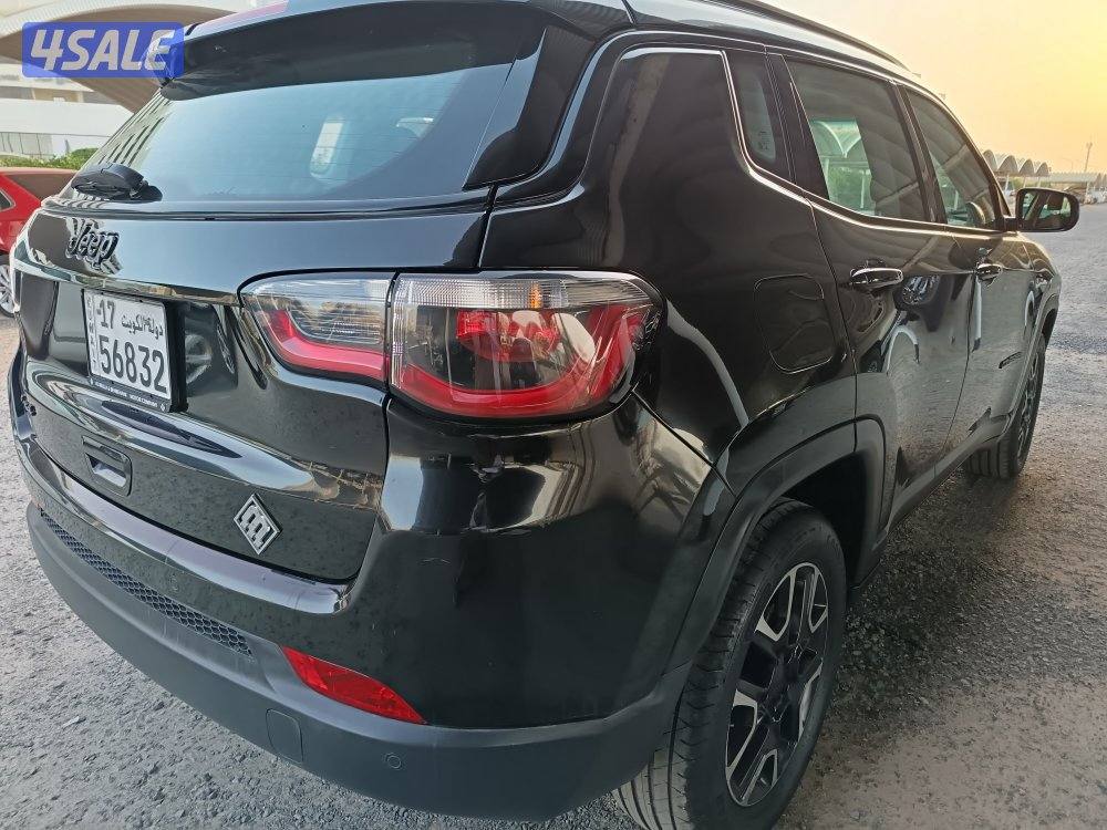 جيب كومباس 2019 بهبهاني دبل بصمه فتحه كامره بحاله ممتازه عداد/ 800005