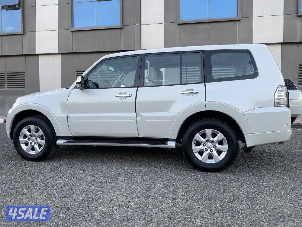 للبيع جيب باجيرو موديل 2012 كأمل الموصفات2