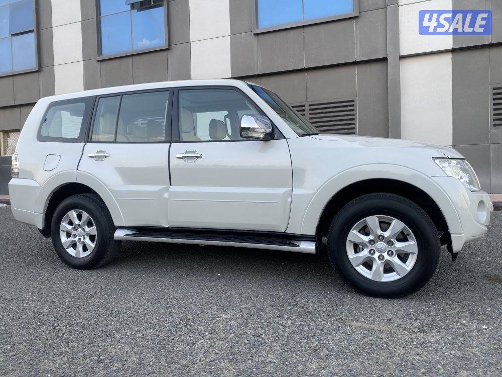 للبيع جيب باجيرو موديل 2012 كأمل الموصفات9