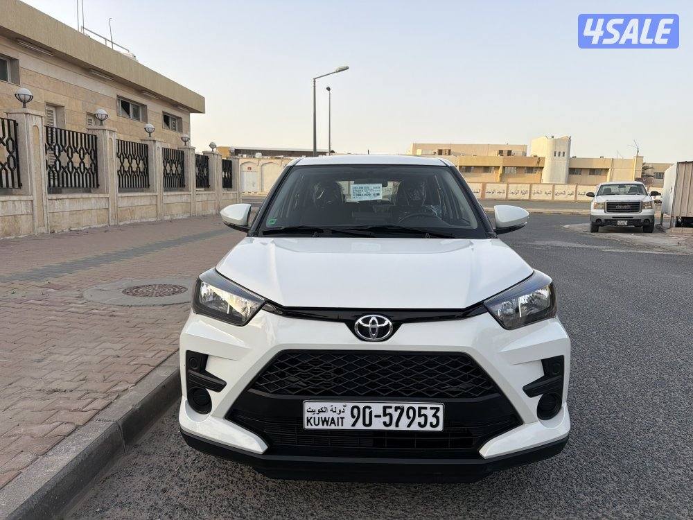 تويوتا ريز موديل 2024 تحت الكفالة عداد 12،000 كم سيرفس مجاني7