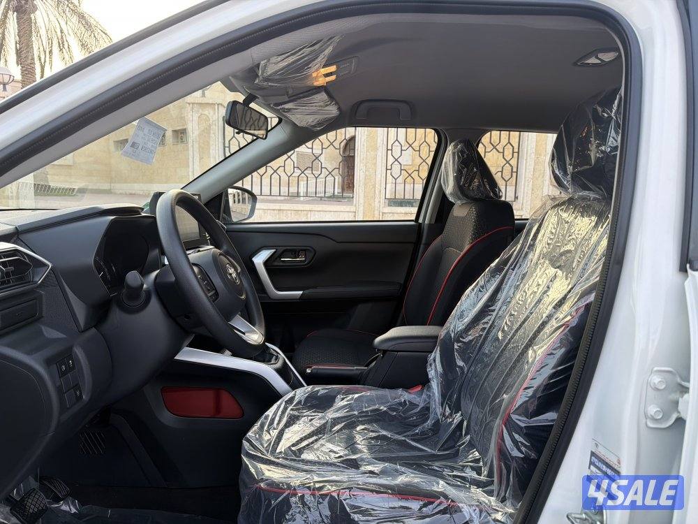 تويوتا ريز موديل 2024 تحت الكفالة عداد 12،000 كم سيرفس مجاني8