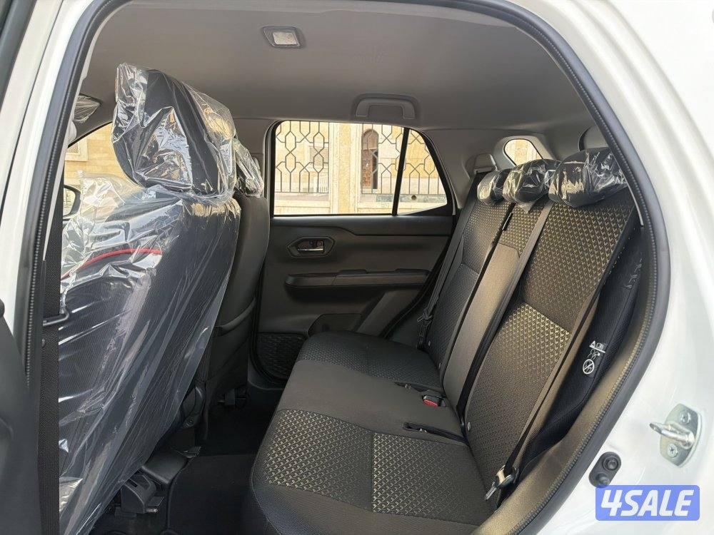 تويوتا ريز موديل 2024 تحت الكفالة عداد 12،000 كم سيرفس مجاني9