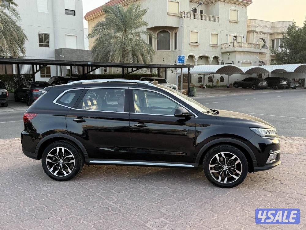 ام جي RX5 موديل 2019 صبغ وكاله شرط الفحص1