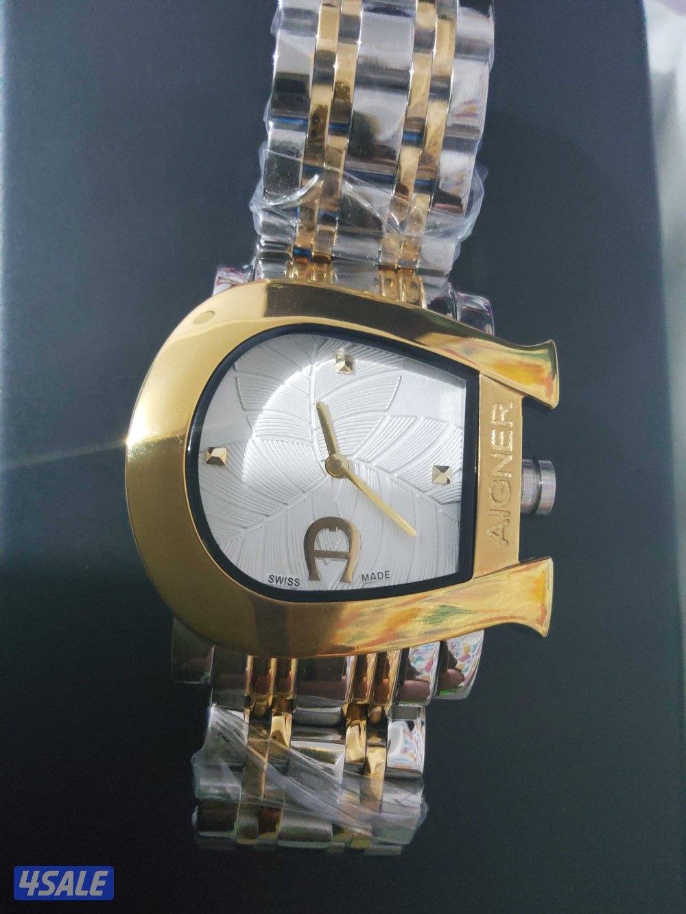 ساعه نسائية جديده0