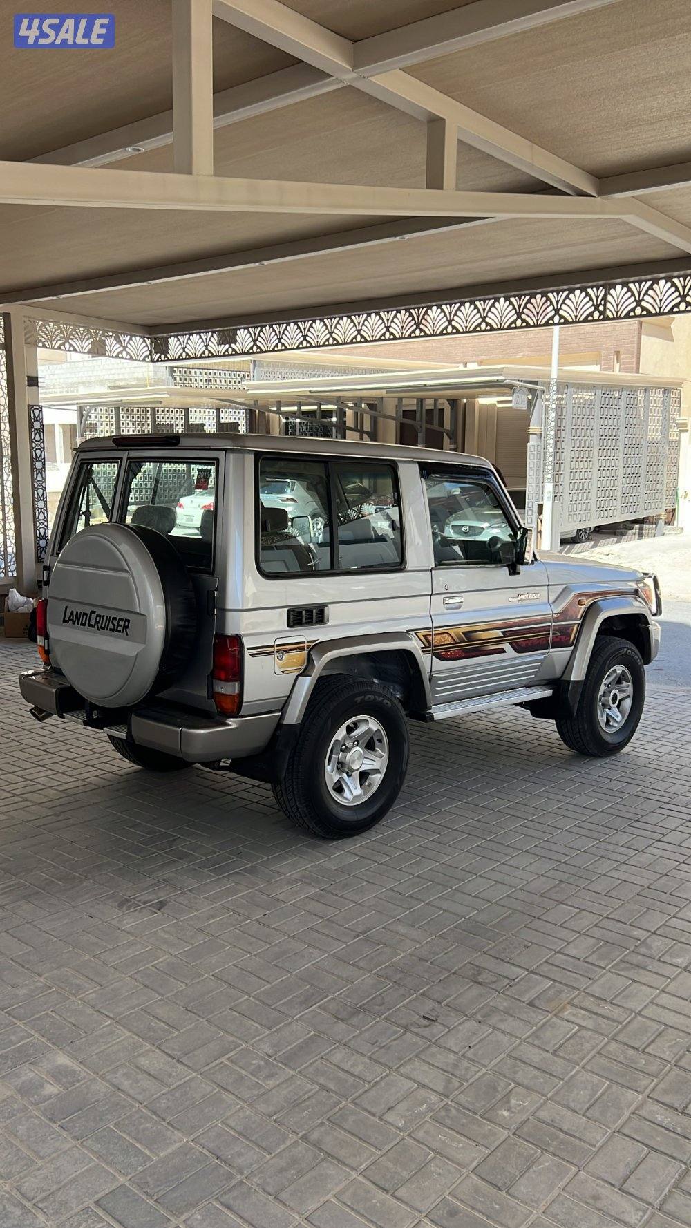 للبيع جيب ربع4