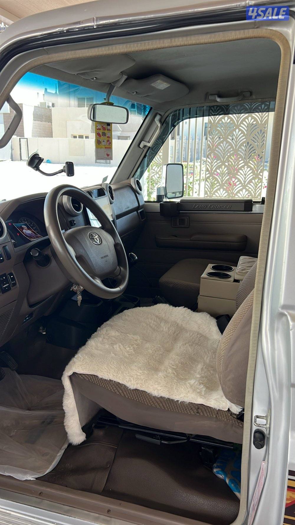 للبيع جيب ربع8