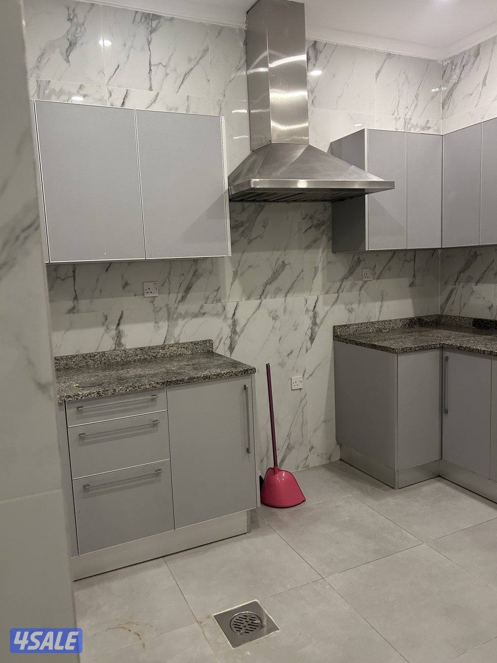 شقة للايجار في الدسمة7