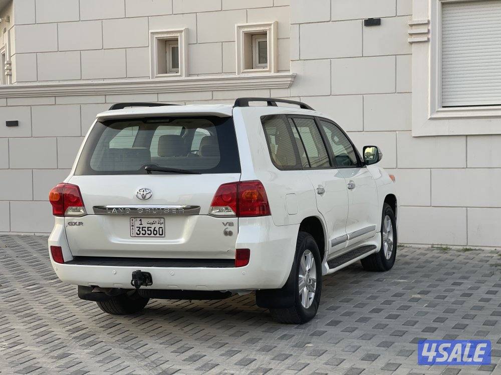 لاندكروزر 20143