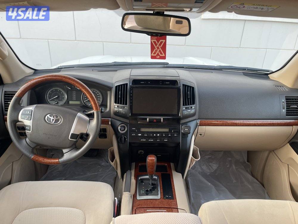 لاندكروزر 20146