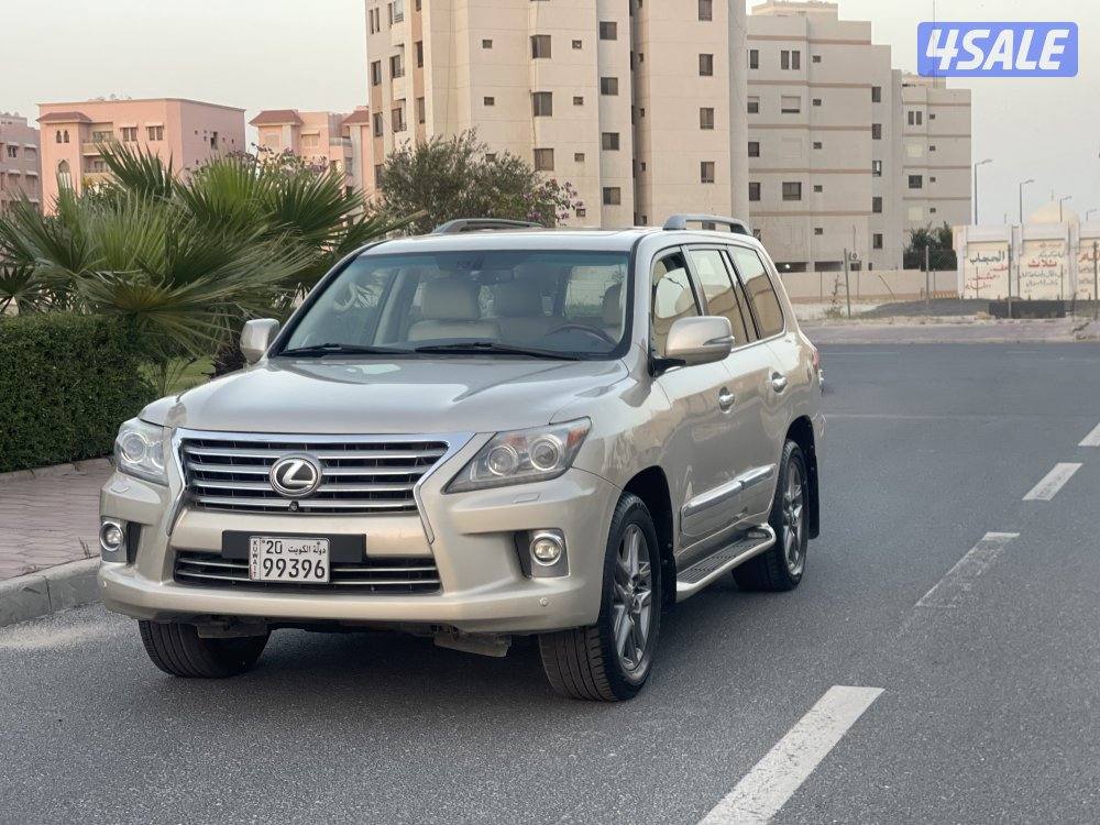 لكزس LX5700