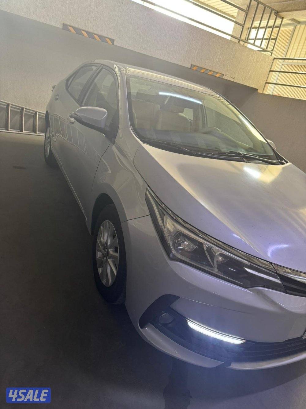 Corola 2019 silver color1