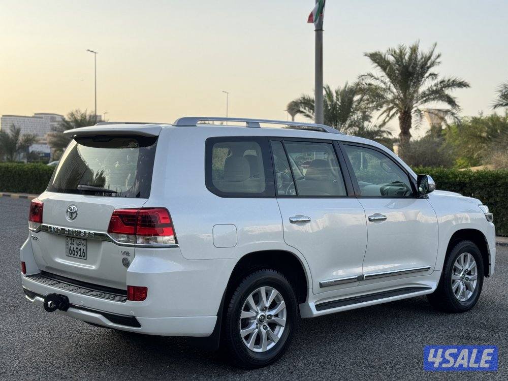 لاندكروزر GX_R V8 موديل 2016 صبغ الوكاله بحاله الوكاله3