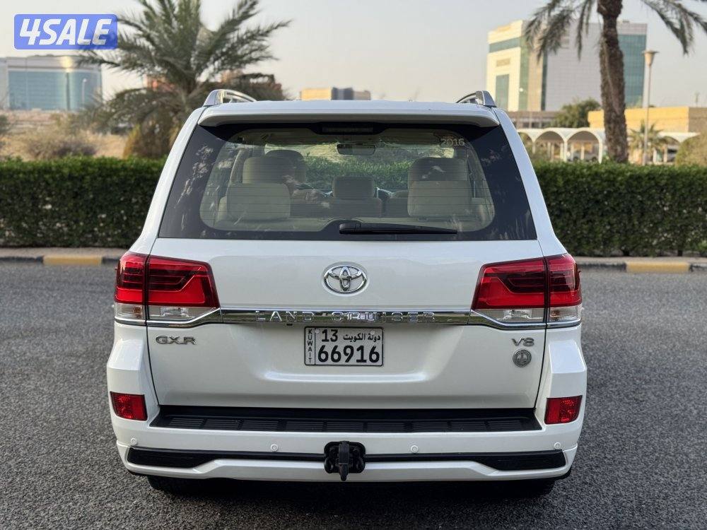 لاندكروزر GX_R V8 موديل 2016 صبغ الوكاله بحاله الوكاله4