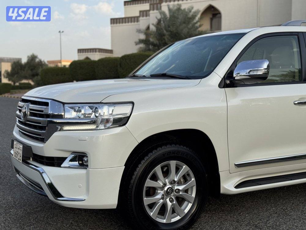 لاندكروزر GX_R V8 موديل 2016 صبغ الوكاله بحاله الوكاله8