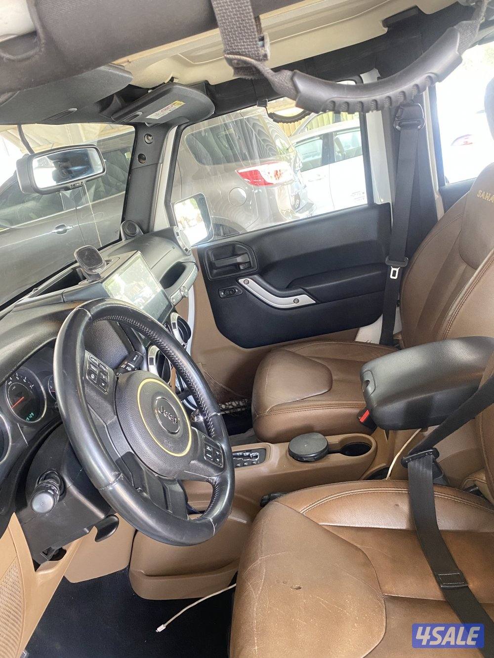 رانجلر  صحاري ٢٠١٤ مرفق الفحص قير مكينة شاصي يوجد دبل4