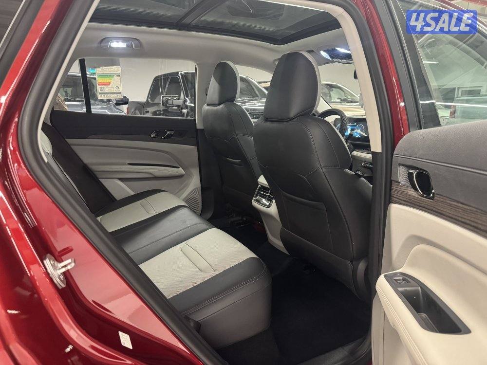 فورد تيرتوري تيتانيوم  م:2023 عداد:45 ألف تحت الكفتله8