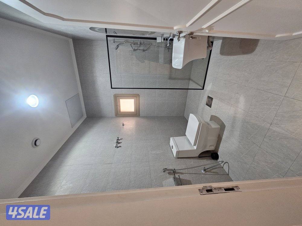 للإيجار فيلا مميزه جدا في العدان5