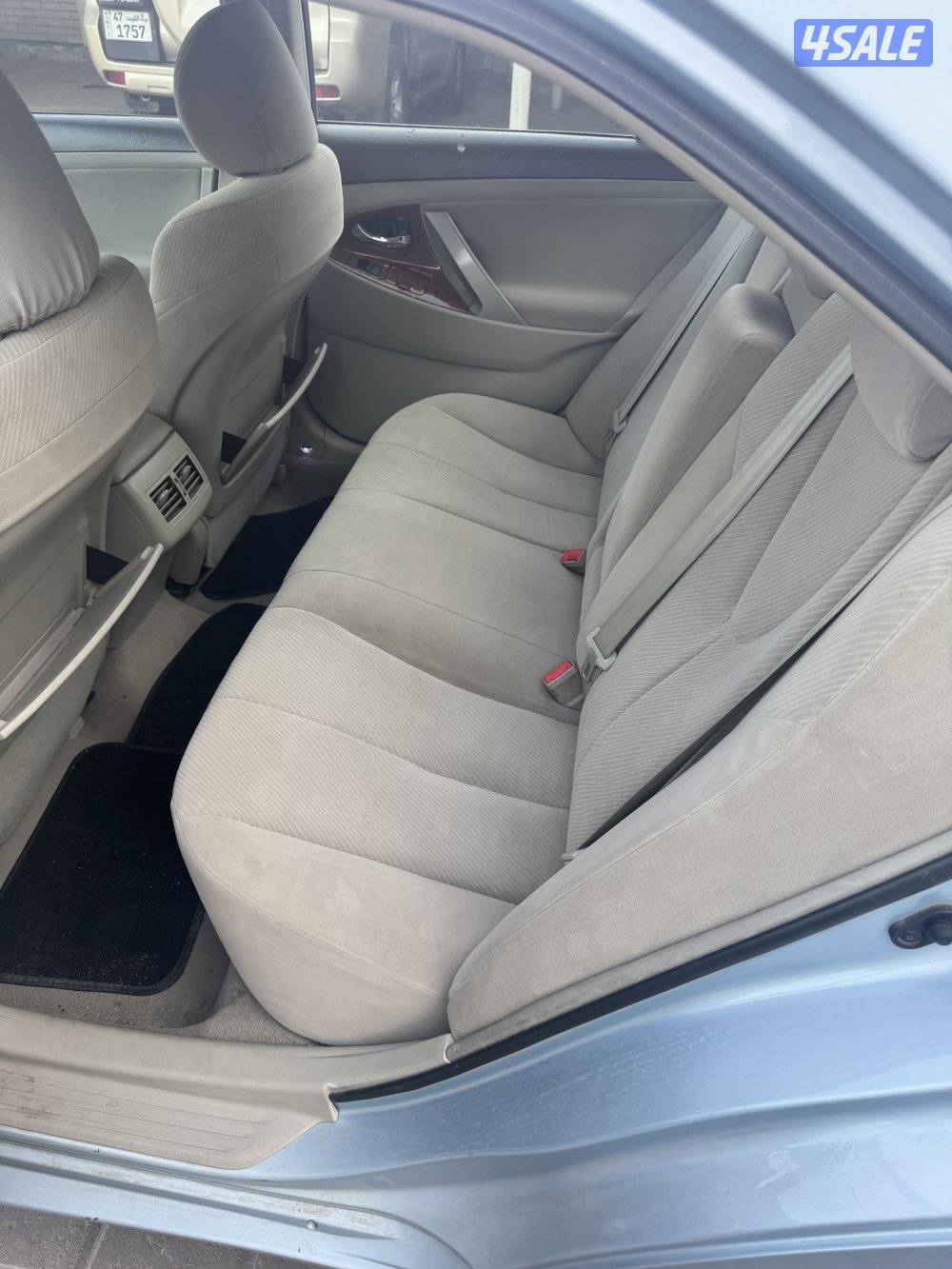 للبيع تيوتا كامري اللون أزرق فاتح بحاله ممتازه كامل المواصفاتج3