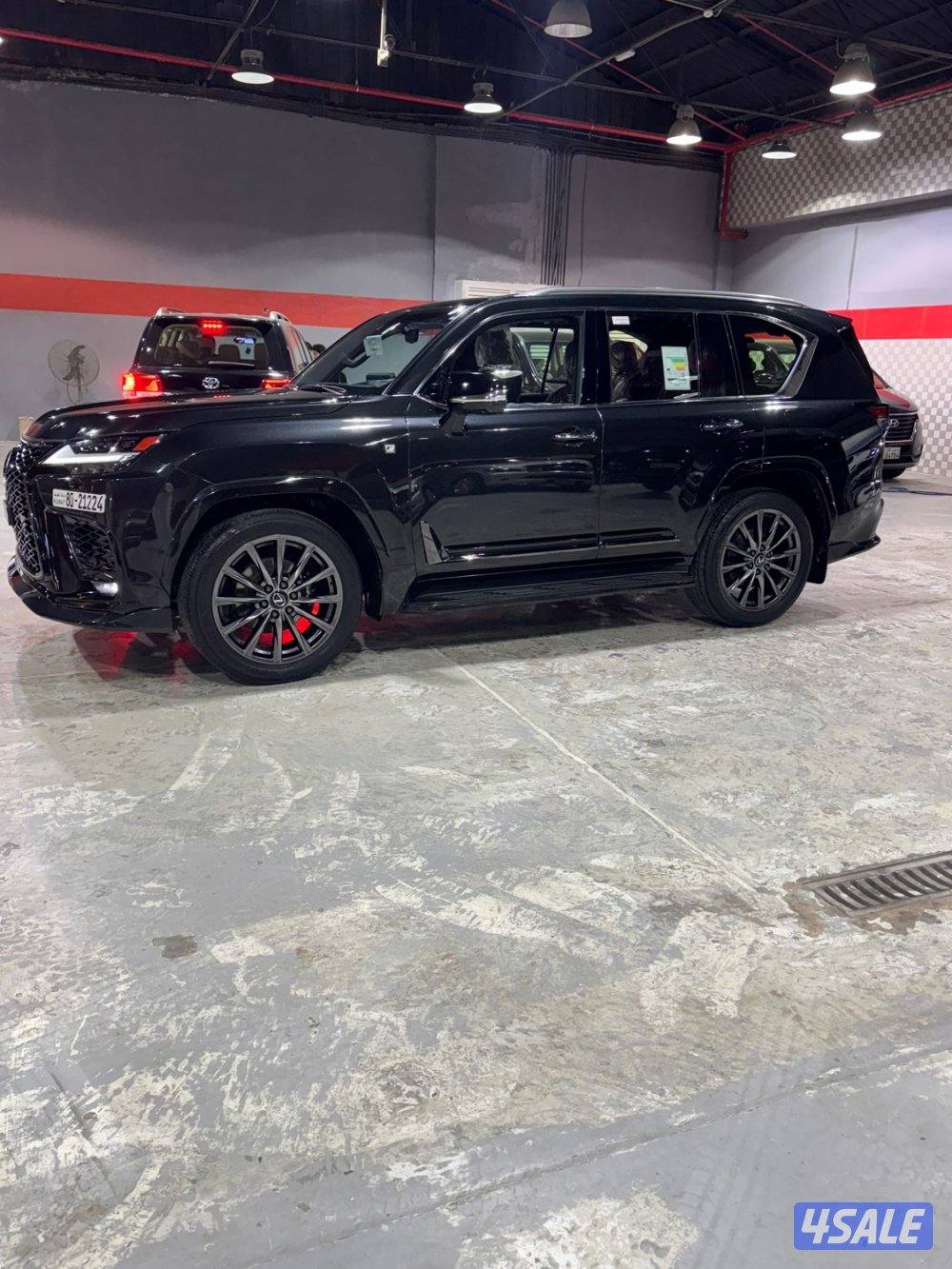 لكزس F SPORT 20243