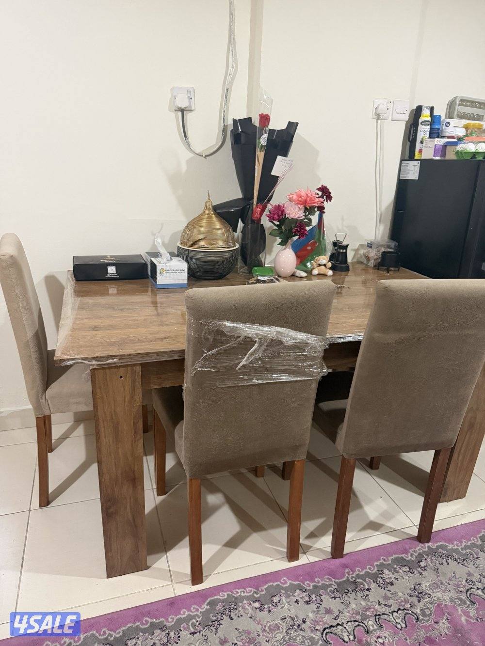 a table and 4 chairs1