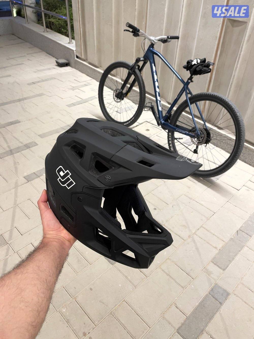 Scott الوحيد في الكويت 🇨🇭🇰🇼0