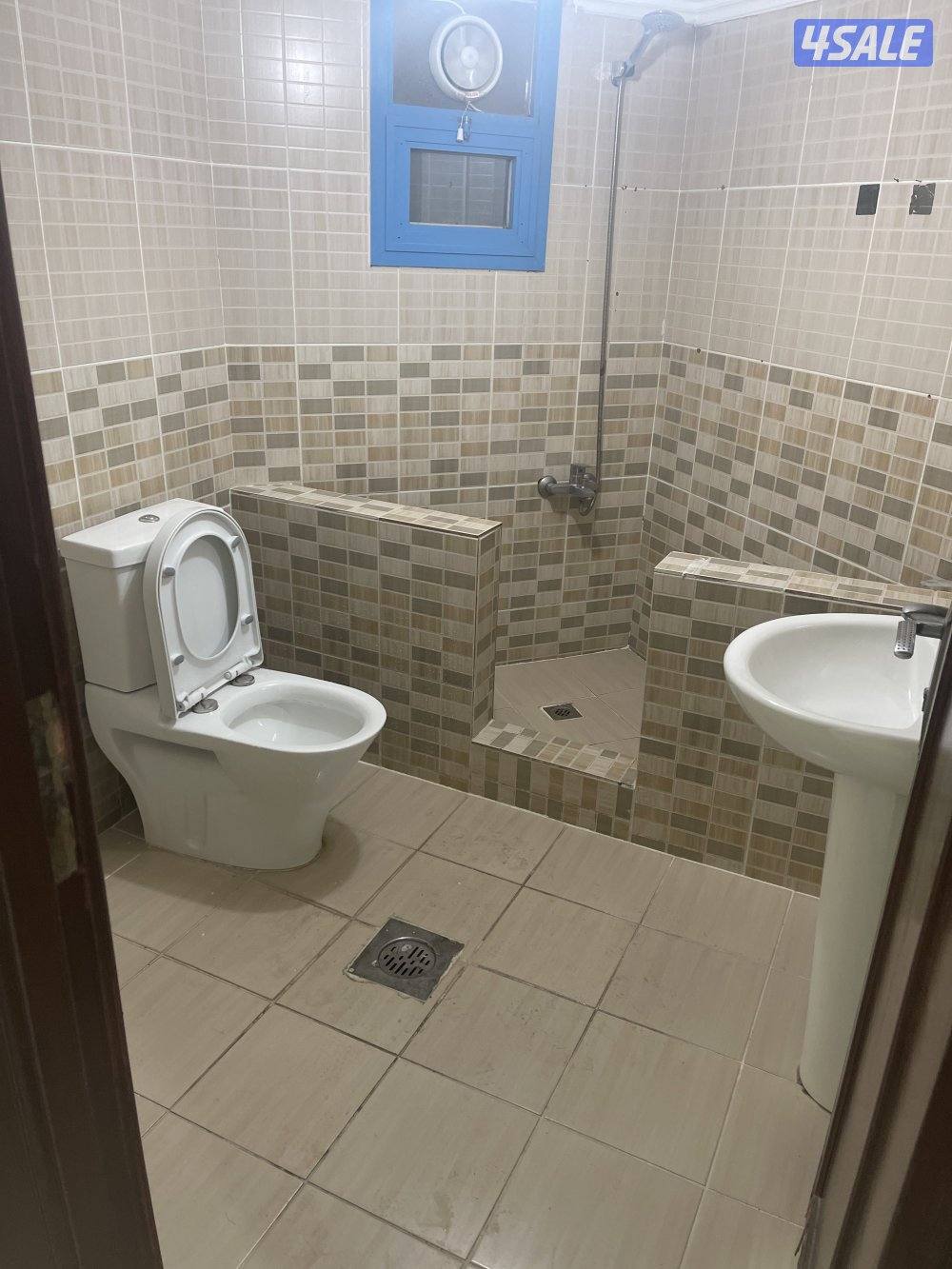 صباح السالم قطعة 2  شارع ٢٠٠ عمارة 973