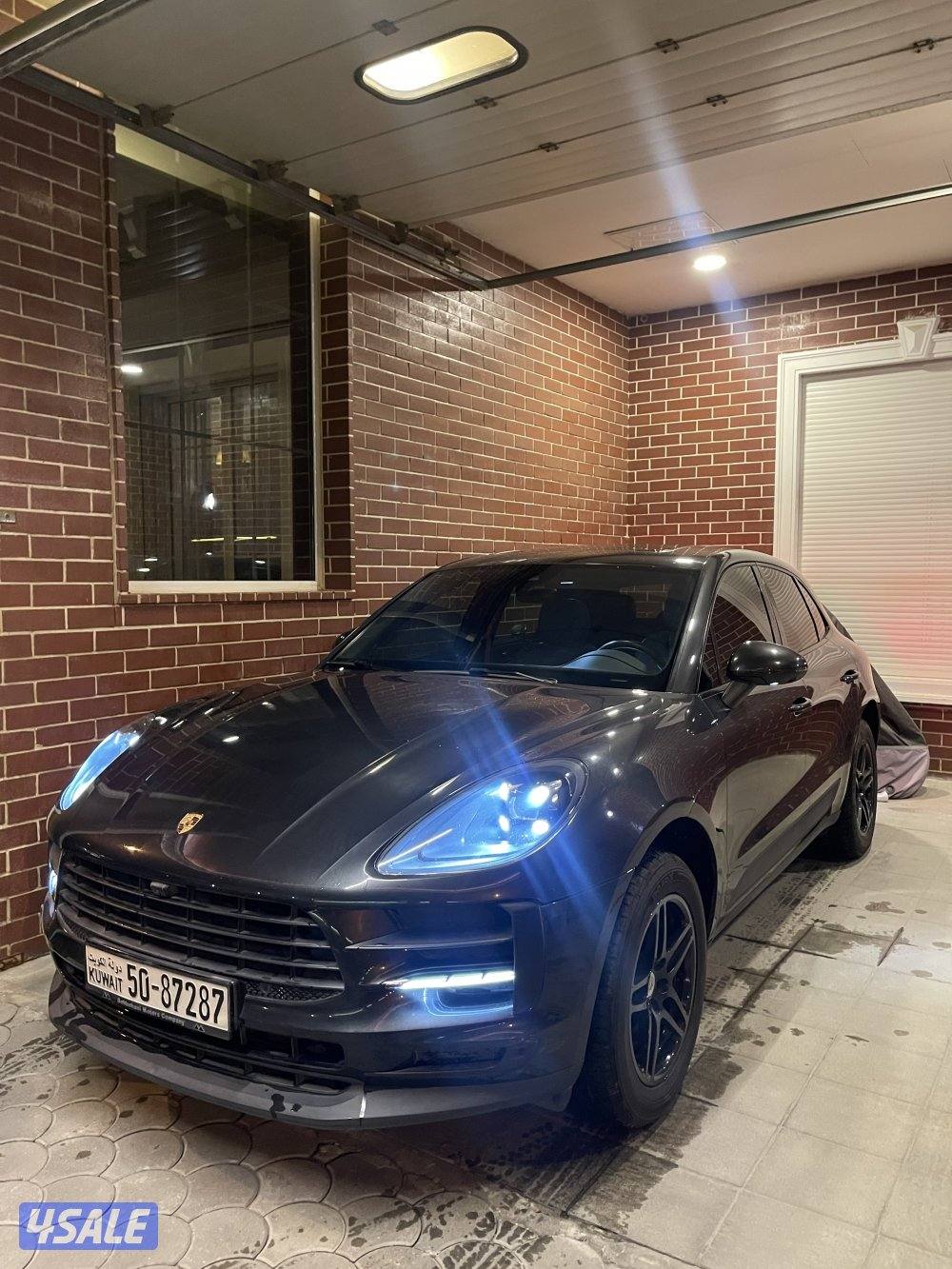 ماشي 60 موديل 2021 بورش Macan0