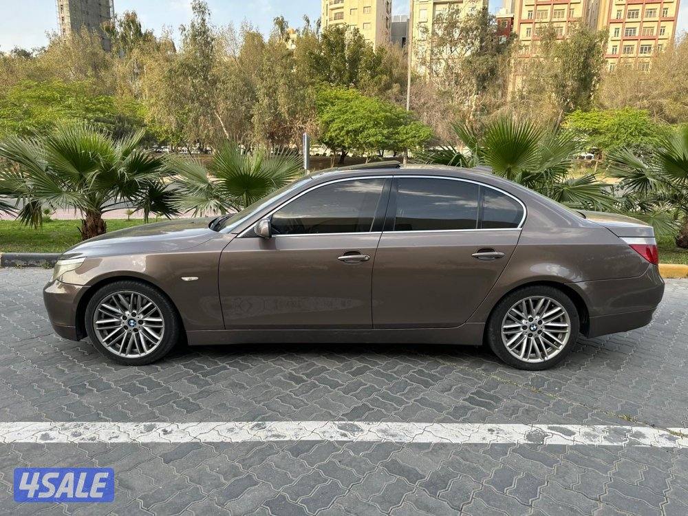 BMW 545i1