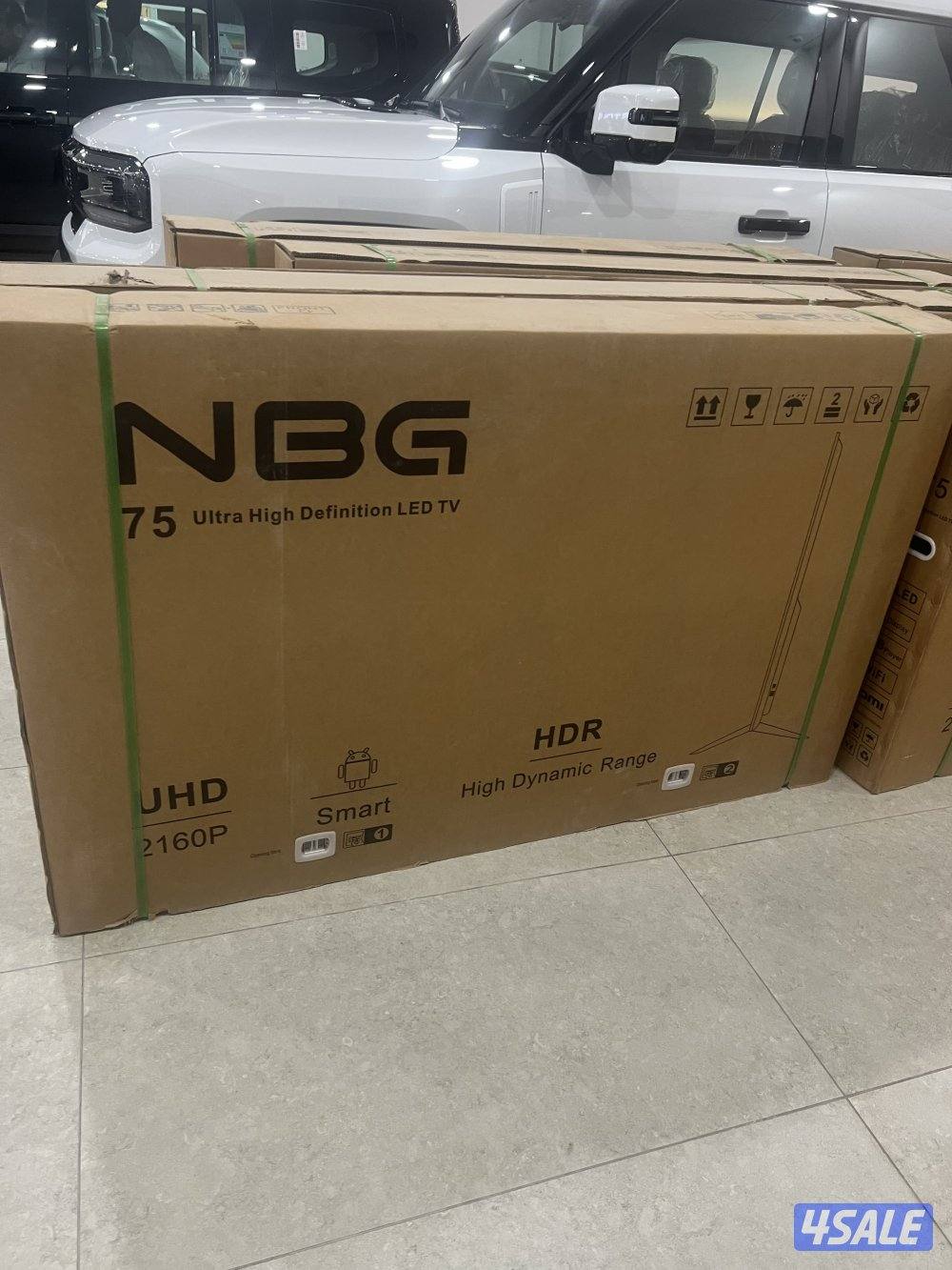 للبيع تلفزيون ٧٥ بوصه جديد بالكرتون2