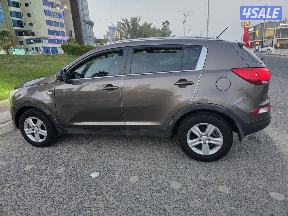 كيا سبورتاج ٢٠١٦ مكينة ٢٠٠٠ CC ماشى ١١٥ الف .تم عمل صيانة ال ١٠٠ الف2