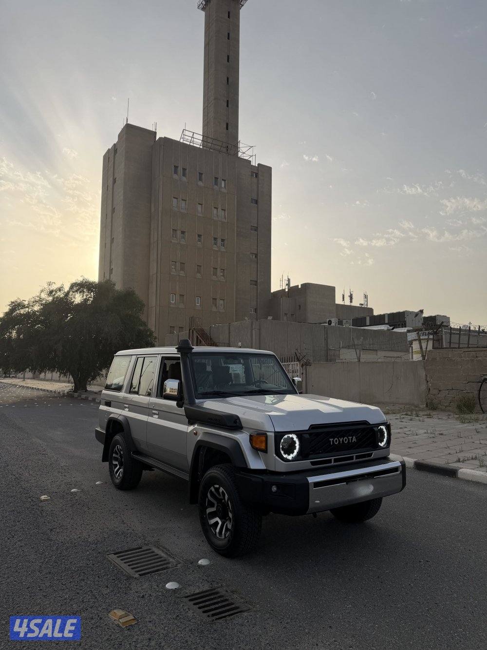 لاند كروزر نص 2026 اصفار1